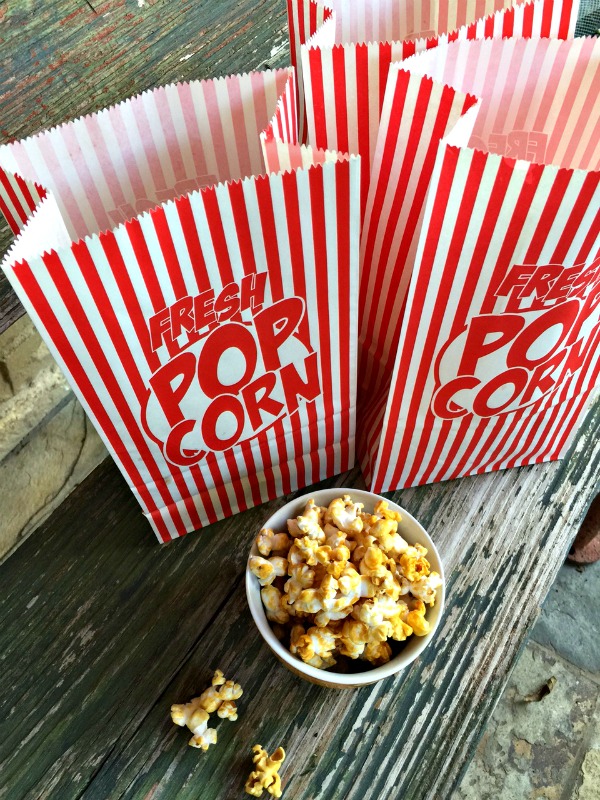 Homemade Caramel Popcorn | www.homemademommy.net