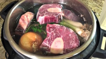 5 Benefits of Bone Broth and How to Make it in an Instant Pot